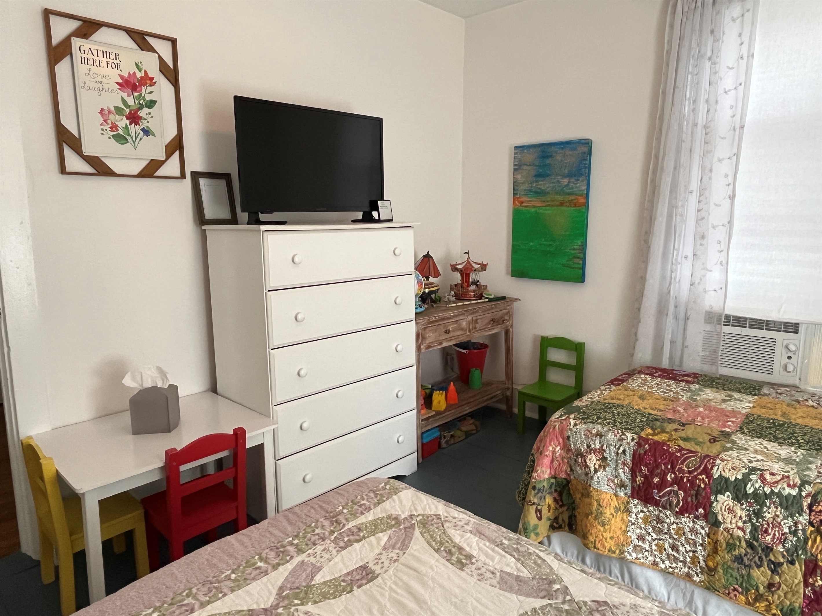 2nd floor kids room with twins