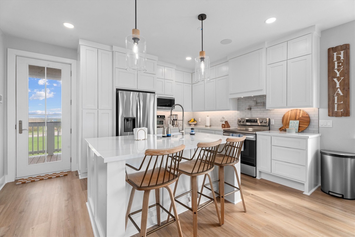 f067a381f54b4eec9bd37495d04c5b75 Large | Beachhouse | Texas | TX | Vacation Homes | Galveston | Crystal Beach | Kokomo | Breezy Days | Beachfront Elegance | Sunrise Serenity | Southern Sands Property Management, LLC