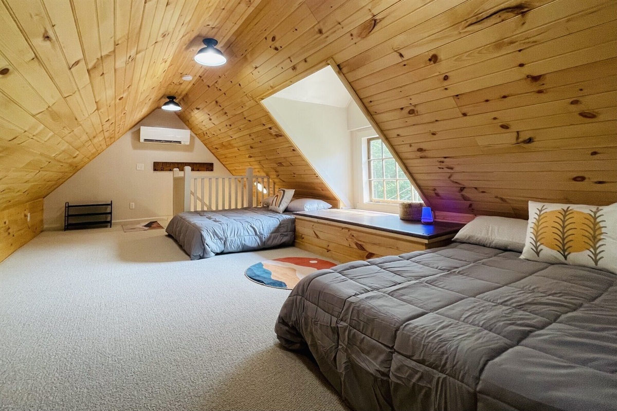 Entry to the 3rd floor and Full-sized beds