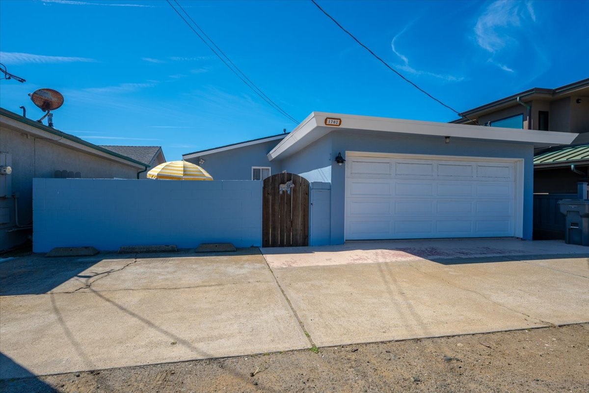 Garage available for guest use