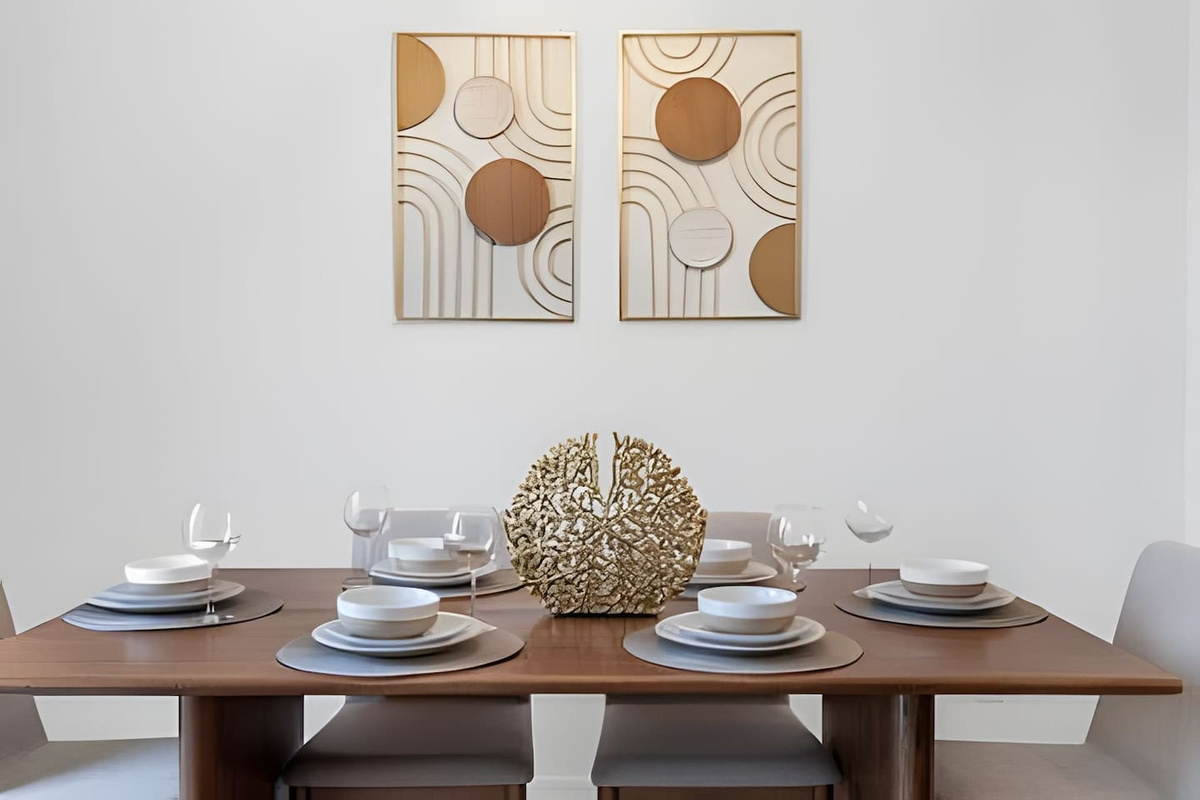 Beautifully set to welcome your family and friends.

