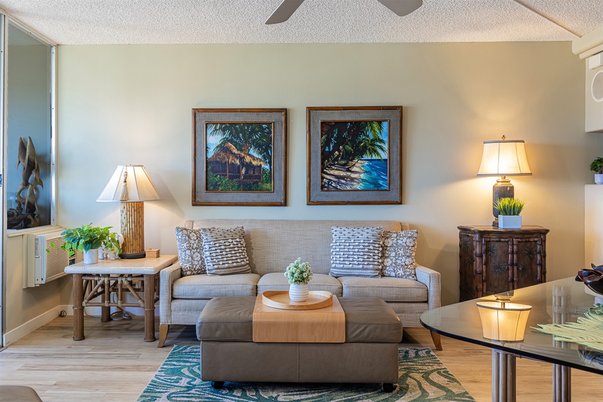 Such a Cozy Space w/Touches of Island Vibes