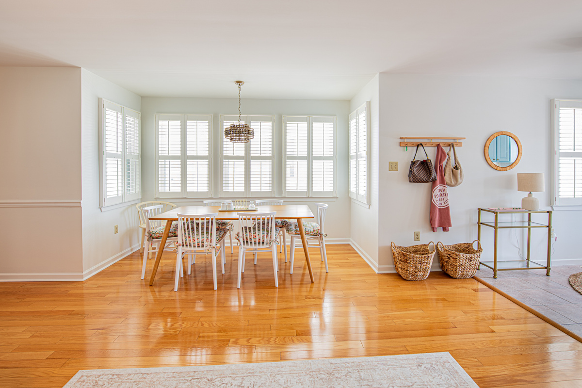 Dinning Table