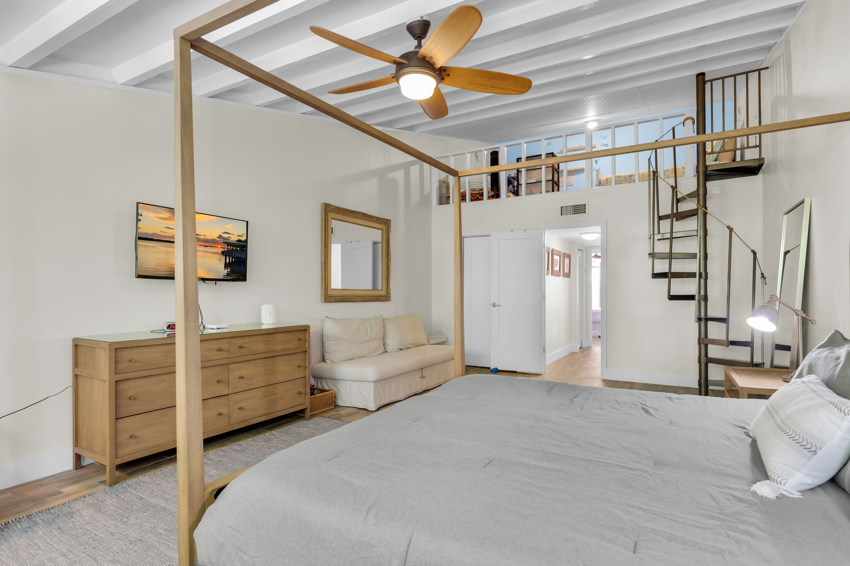Loft access within primary bedroom