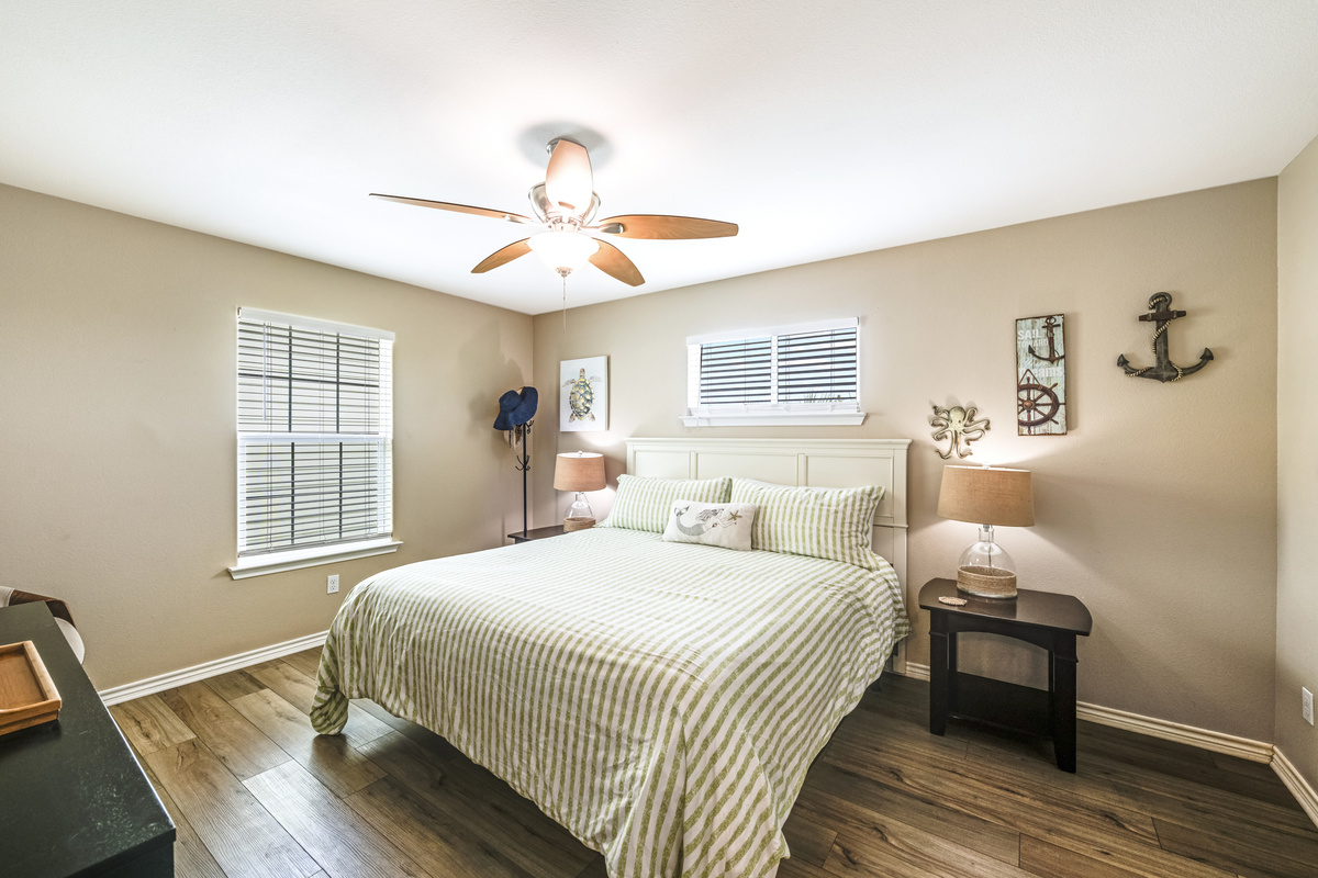 Master Bedroom / Private Bathroom