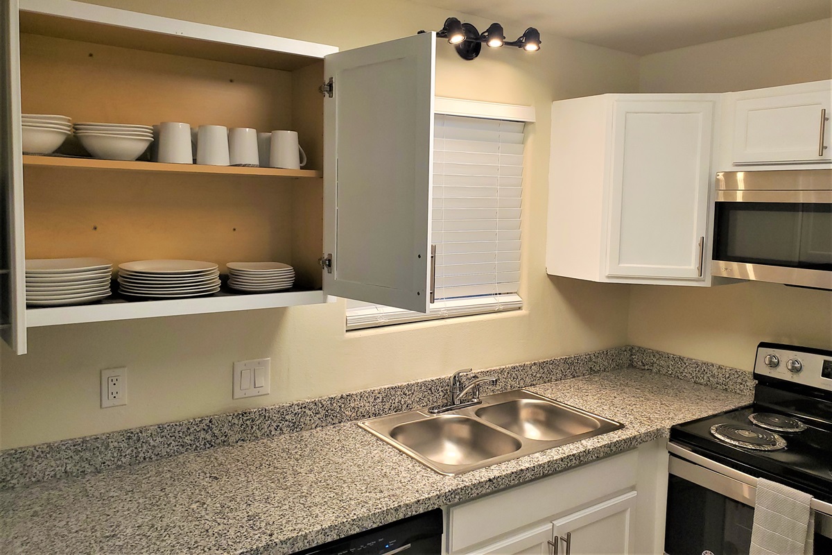 Kitchen - Granite Counters