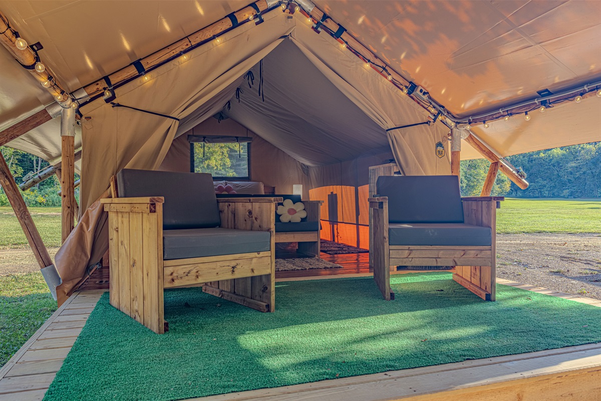 Taurus' porch is so inviting!