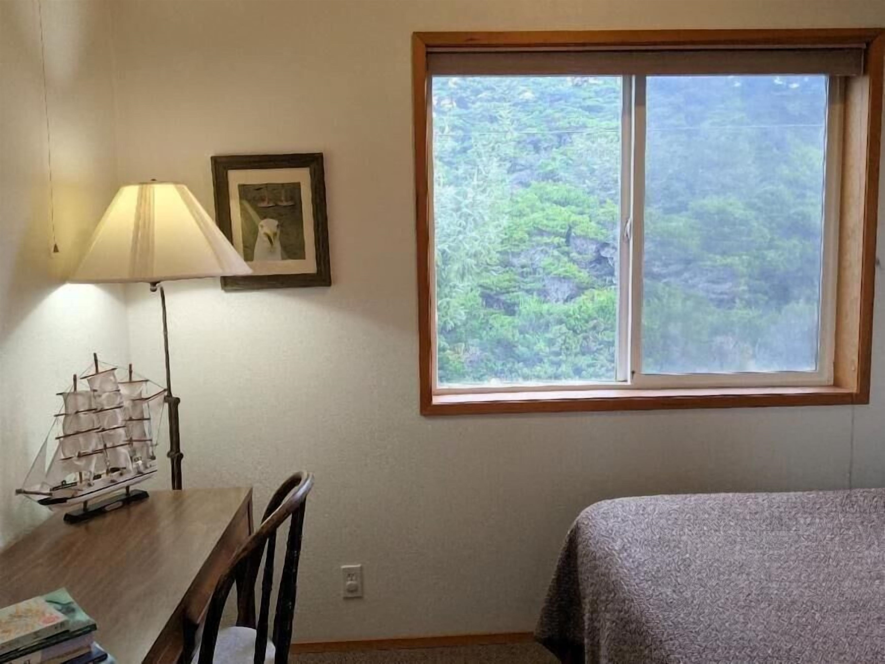 desk with ethernet & wi-fi