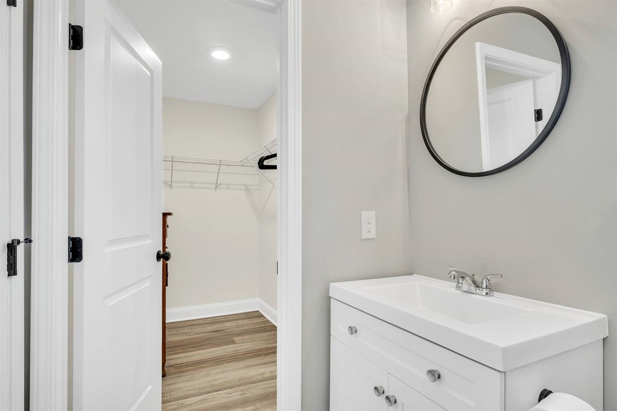 Right side of duplex - Ensuite bathroom