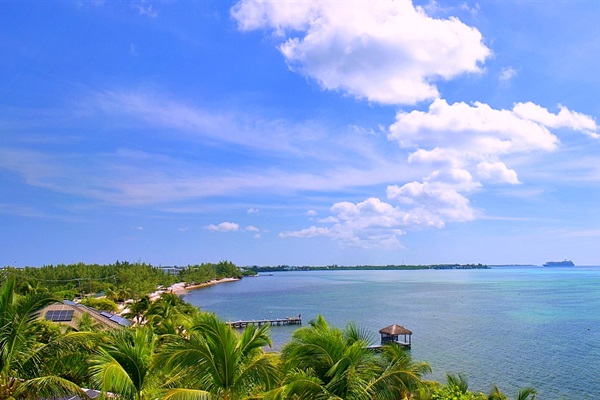 Panoramic Coastline Vistas from a Privileged Vantage