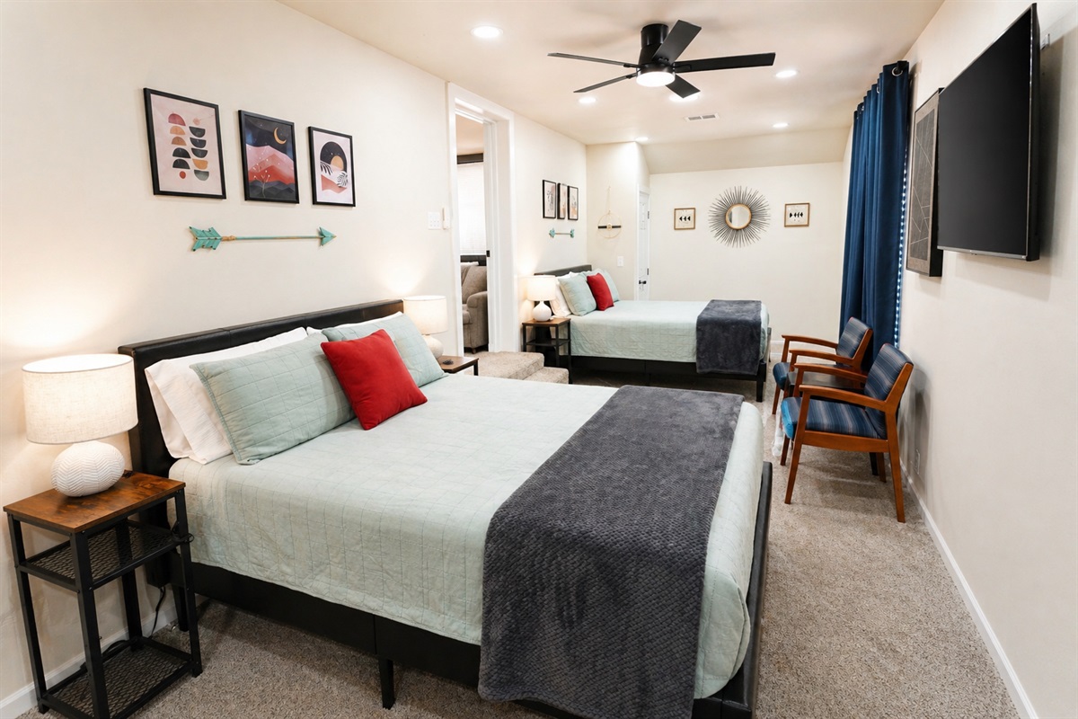 Bedroom 2 - 2 Queen Bedrooms