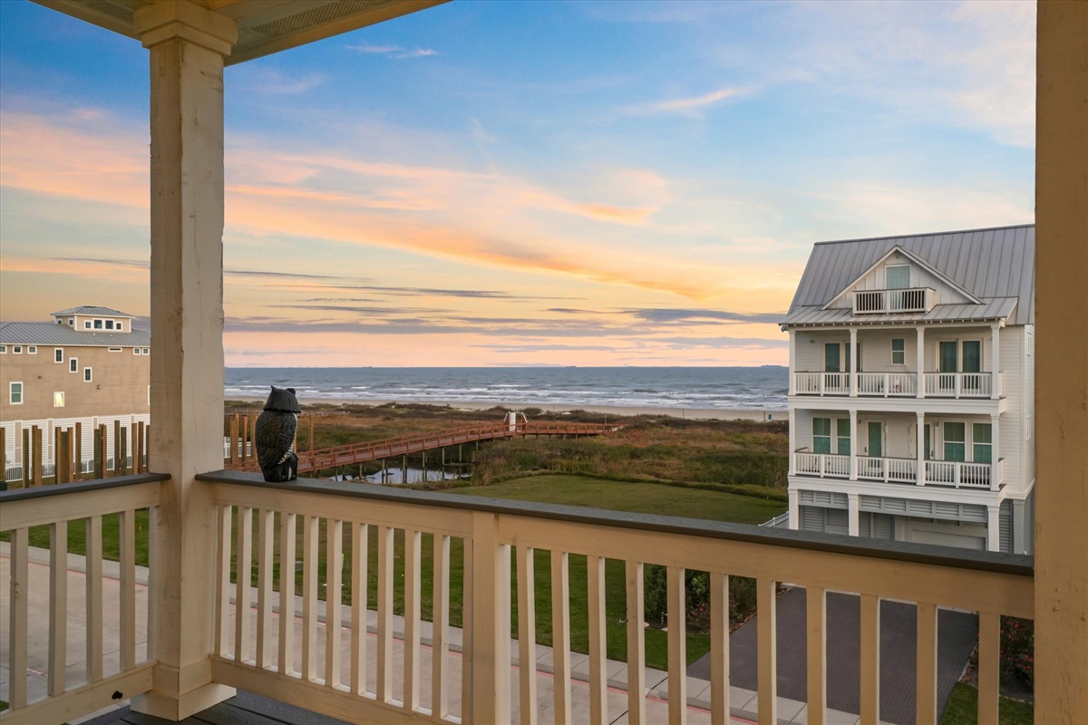 f0ff3a65606f4b36857f70865a134139 Large | Beachhouse | Texas | TX | Vacation Homes | Galveston | Crystal Beach | Kokomo | Breezy Days | Beachfront Elegance | Sunrise Serenity | Southern Sands Property Management, LLC