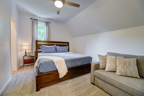 bed #2, king bed with a twin pull out sofa bed