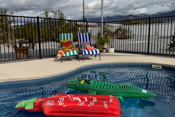 Beautiful mountain views from the pool & hot tub