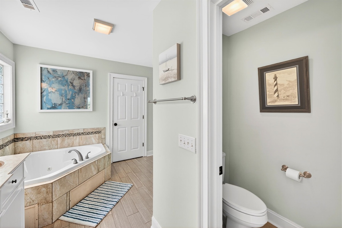 Primary Bath  | 23 Grand Pavillion | Wild Dunes | Isle of Palms, SC | IOP Escapes