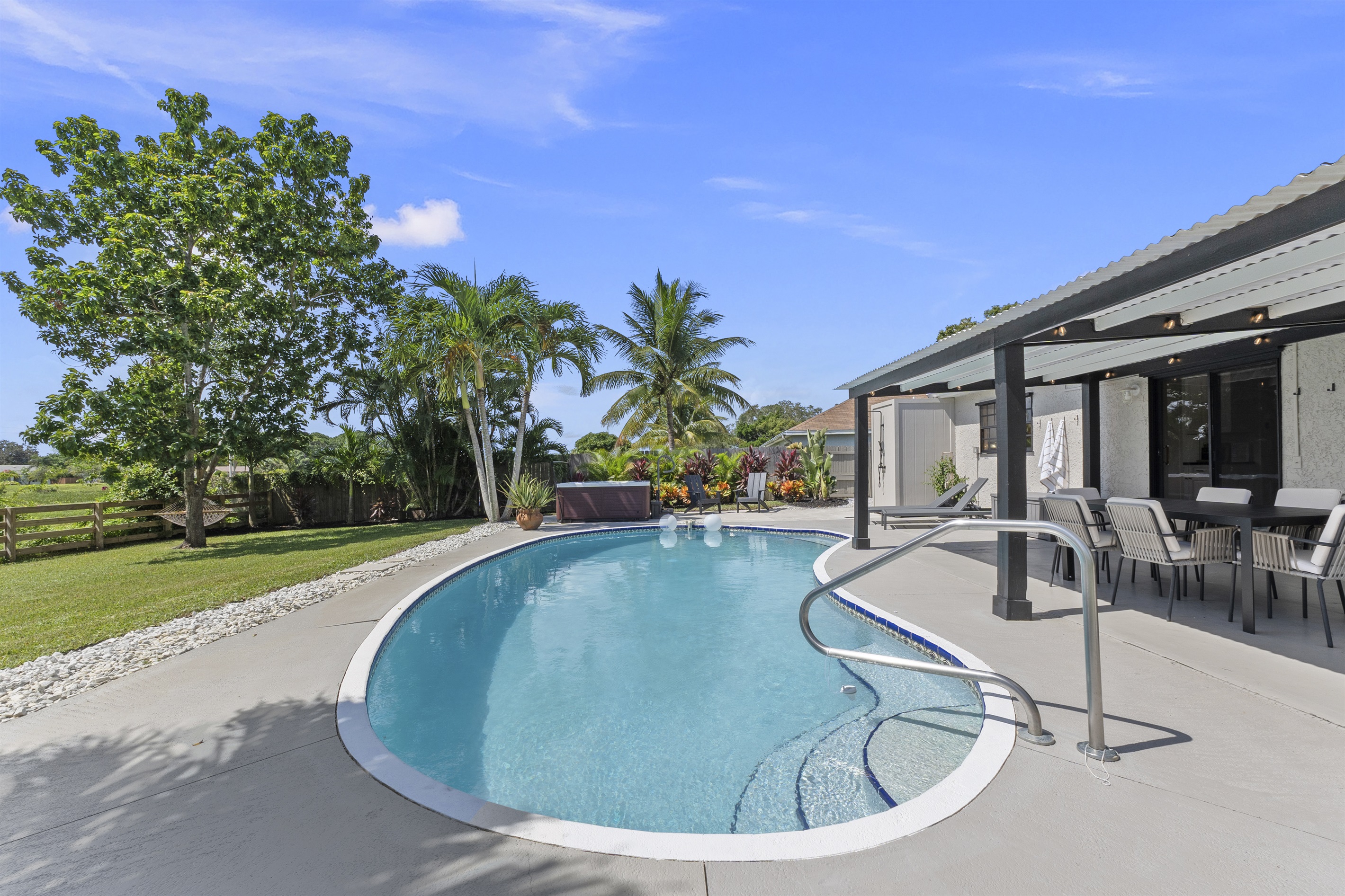 Stairs for easy entry to Pool