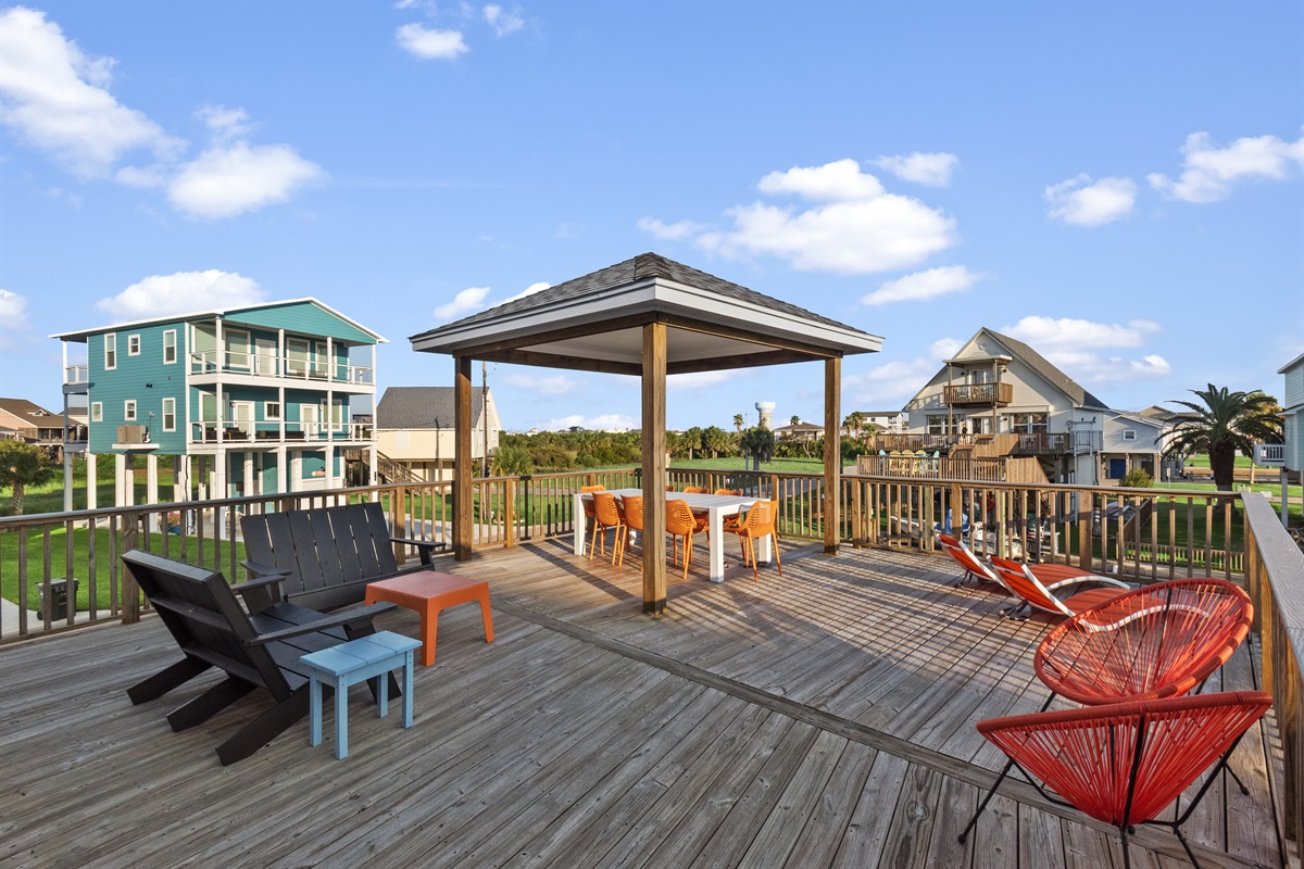 f14a1d4551d34fd880b81e3a54c6e59a Large | Beachhouse | Texas | TX | Vacation Homes | Galveston | Crystal Beach | Kokomo | Breezy Days | Beachfront Elegance | Sunrise Serenity | Southern Sands Property Management, LLC