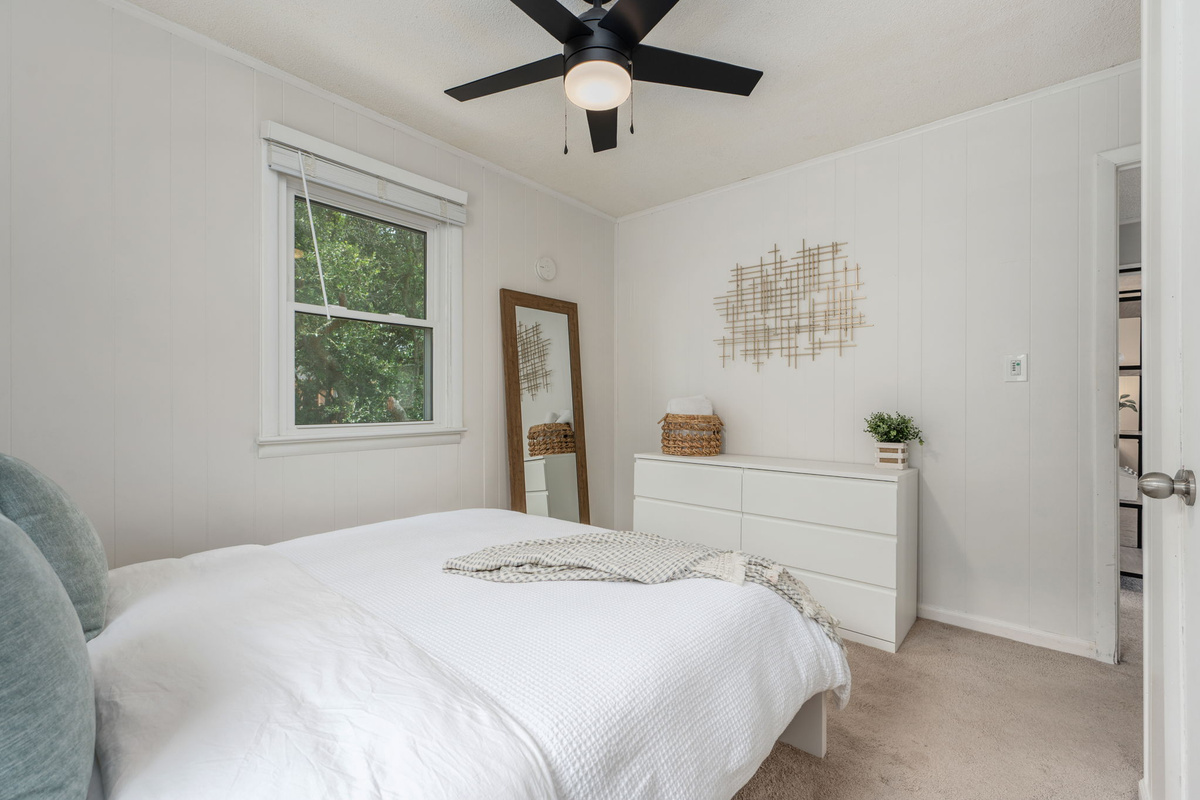 Queen Bed