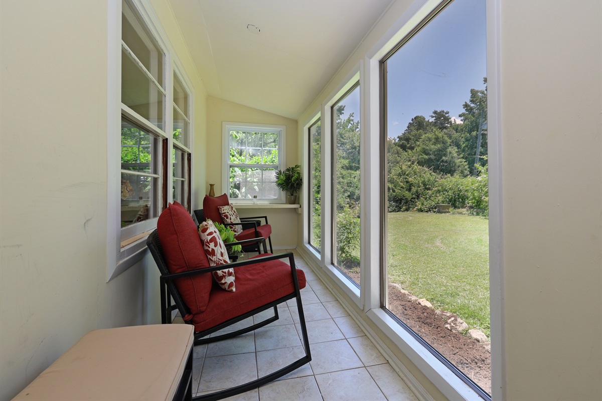 Front Entry-Sunroom
