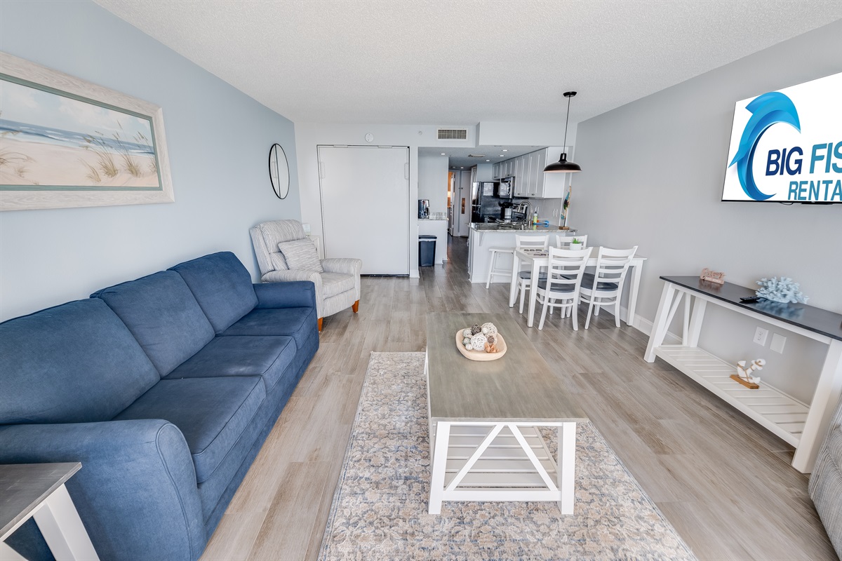 Living Room with Stunning Views🌊☀️