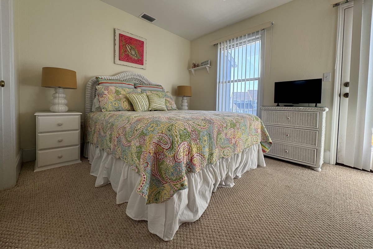 2nd Floor Guest Bedroom with ensuite bathroom