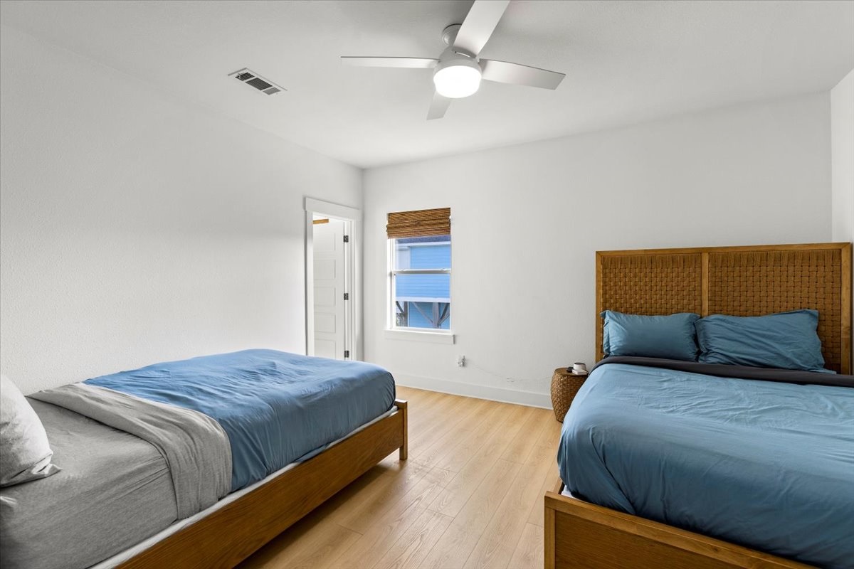 f15bb2d634ec43b1b8b149b9214b0598 Large | Beachhouse | Texas | TX | Vacation Homes | Galveston | Crystal Beach | Kokomo | Breezy Days | Beachfront Elegance | Sunrise Serenity | Southern Sands Property Management, LLC