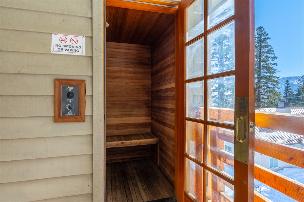 With the Penthouse Combination, you'll enjoy a private sauna on your private, expansive south-facing balcony.
