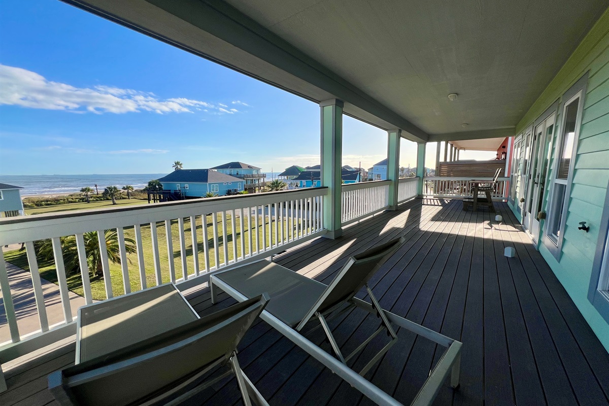 Crystal Paradise Outdoor Space: Elegant outdoor living space designed for comfort, overlooking beautiful landscapes.