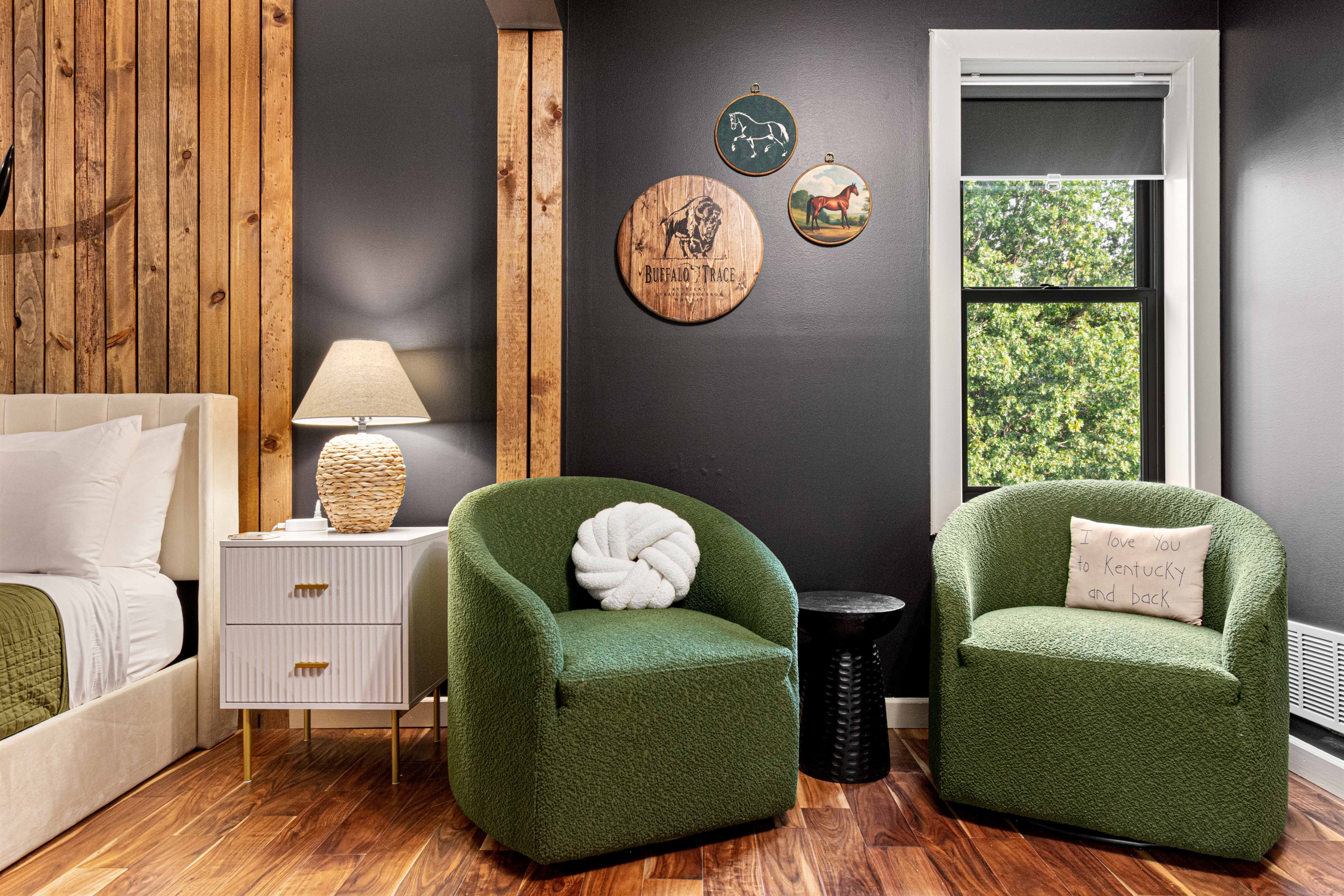 Sitting area in upstairs bedroom #1
