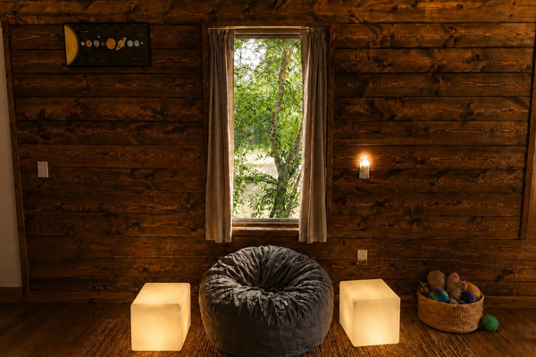 A calming retreat where kids and adults can recharge after a day of adventures in Broken Bow.