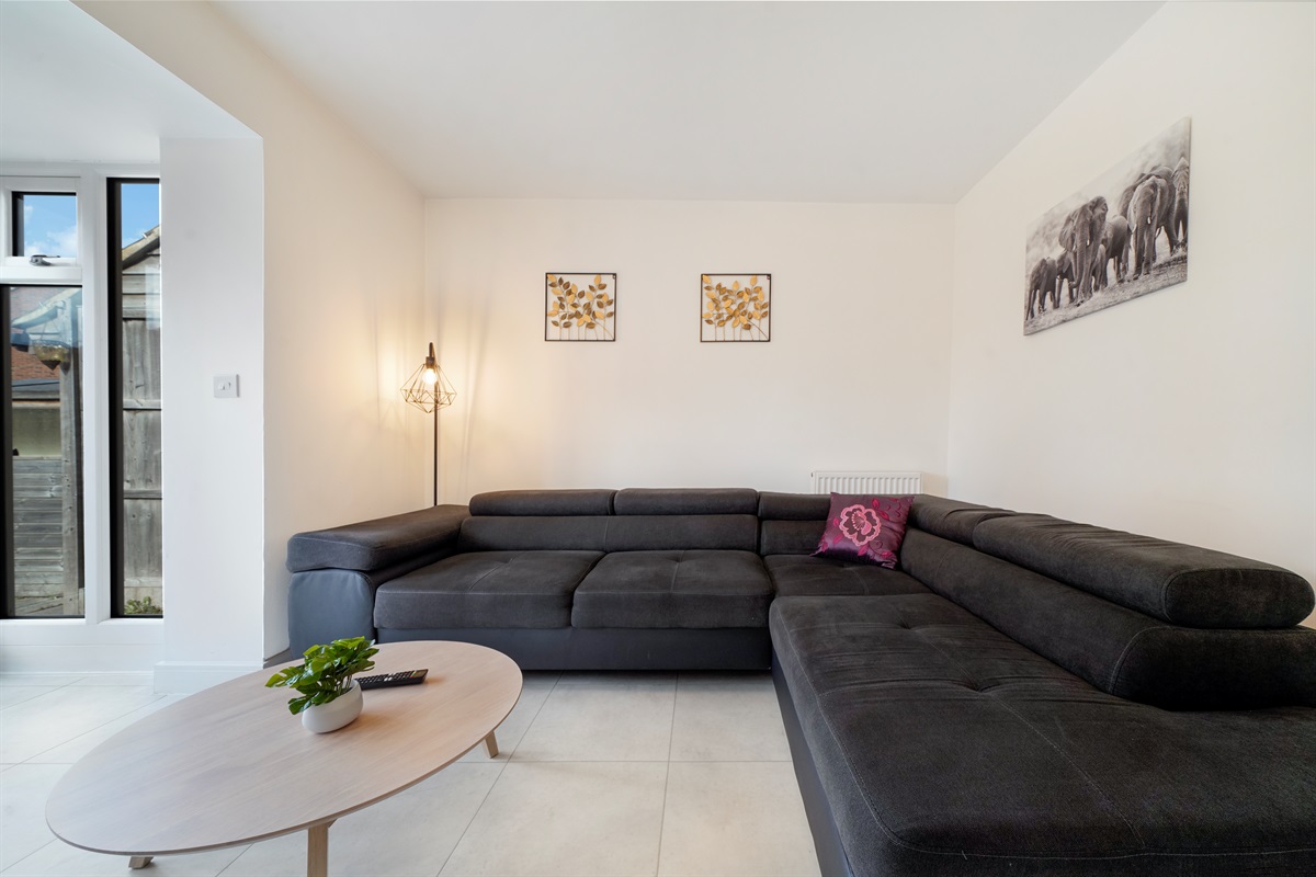 [Large corner sofa]