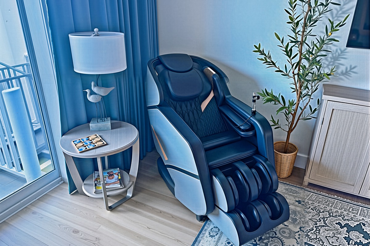 Massage chair + ocean breeze = ultimate relaxation 🌊💆
Melt into comfort with a full-body massage while you gaze out at the dunes and shoreline—vacation mode, instantly.