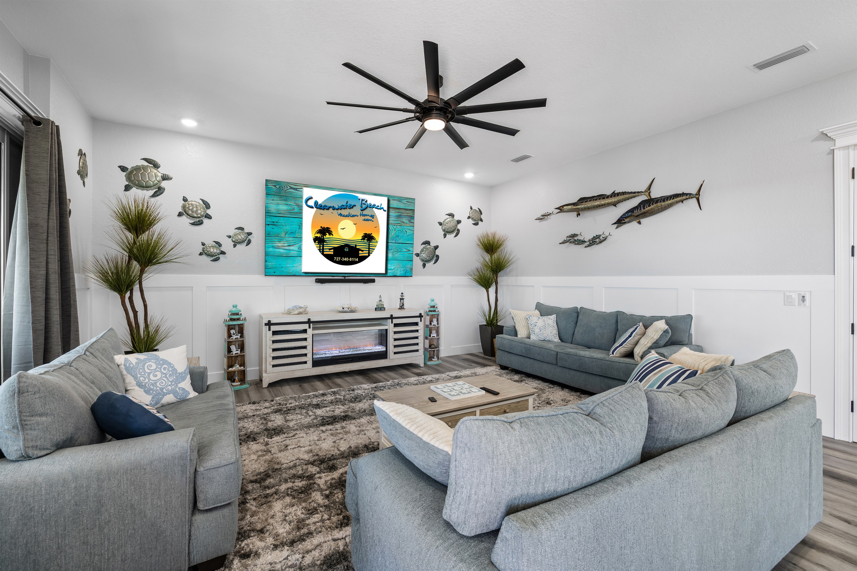 Located on Canal,Pool, Gym, Boat dock 2