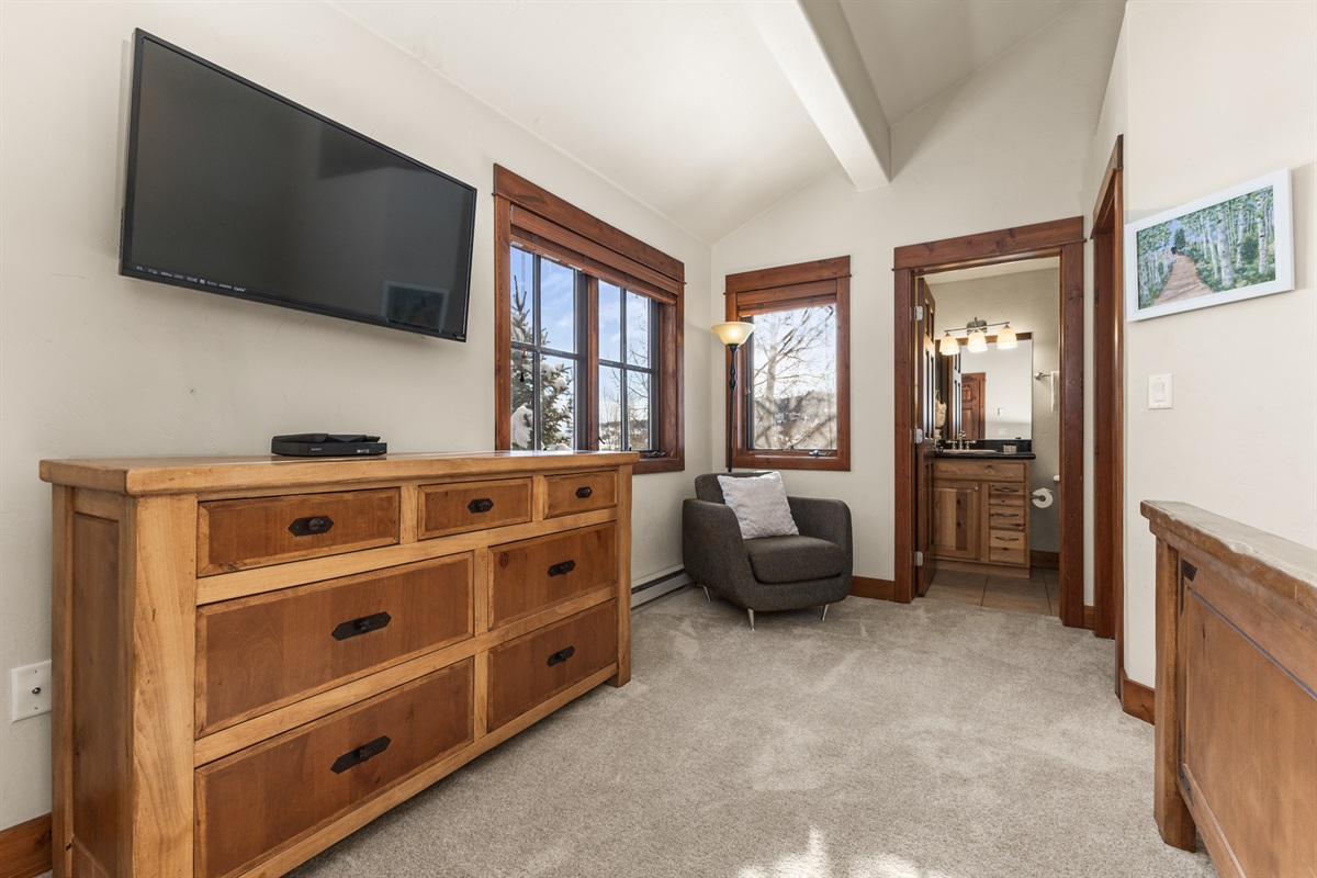 Ensuite King Bedroom 1