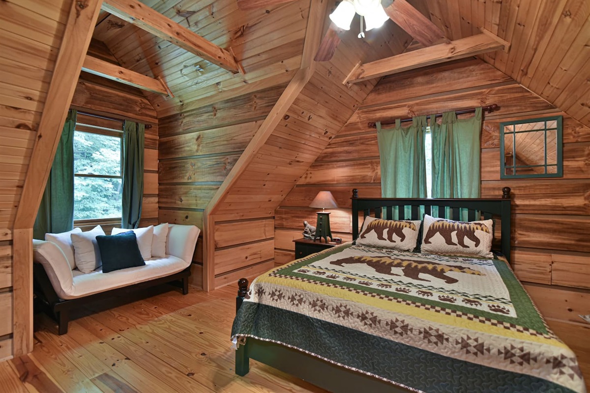 Third Bedroom - Queen Bed