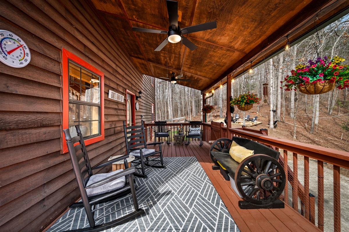 Whether arriving or winding down for the day, this space creates a charming and relaxing first impression.