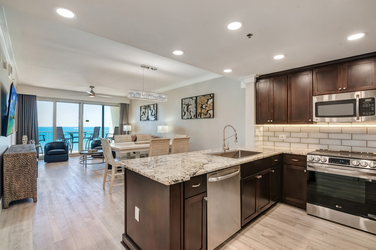 Fully stocked kitchen with new stainless appliances...