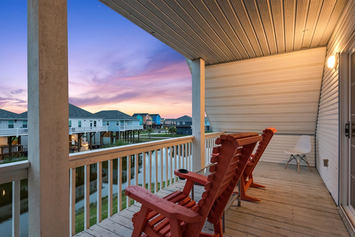 f1b6f2b820ef435a88ccf33647c40f10 Large | Beachhouse | Texas | TX | Vacation Homes | Galveston | Crystal Beach | Kokomo | Breezy Days | Beachfront Elegance | Sunrise Serenity | Southern Sands Property Management, LLC
