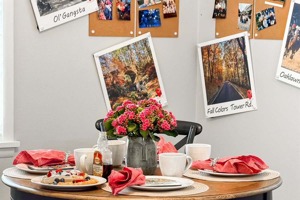 Enjoy a peaceful breakfast while planning your Hot Springs activities!