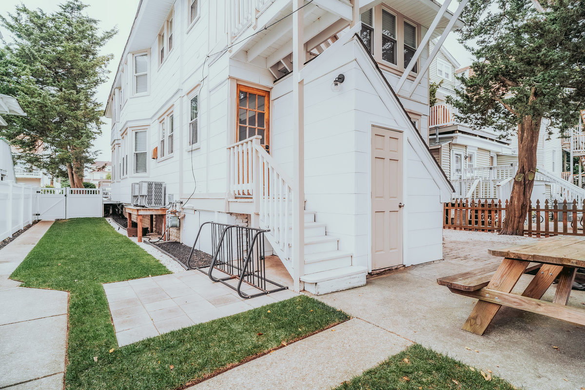 Exterior Side Yard View