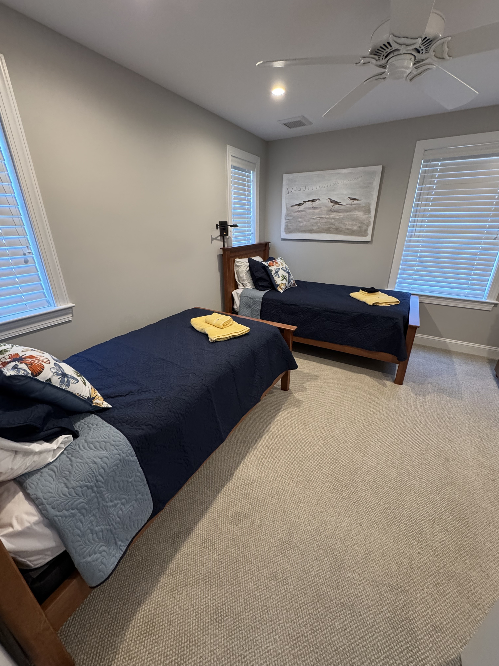 Large Bedroom with two single beds and Private Bathroom