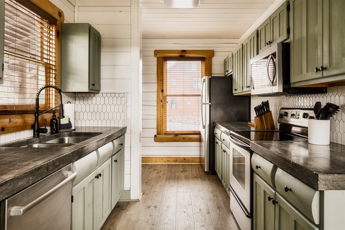 Fueling creativity, one recipe at a time! Welcome to our well-equipped kitchen haven, where countertop magic happens effortlessly.