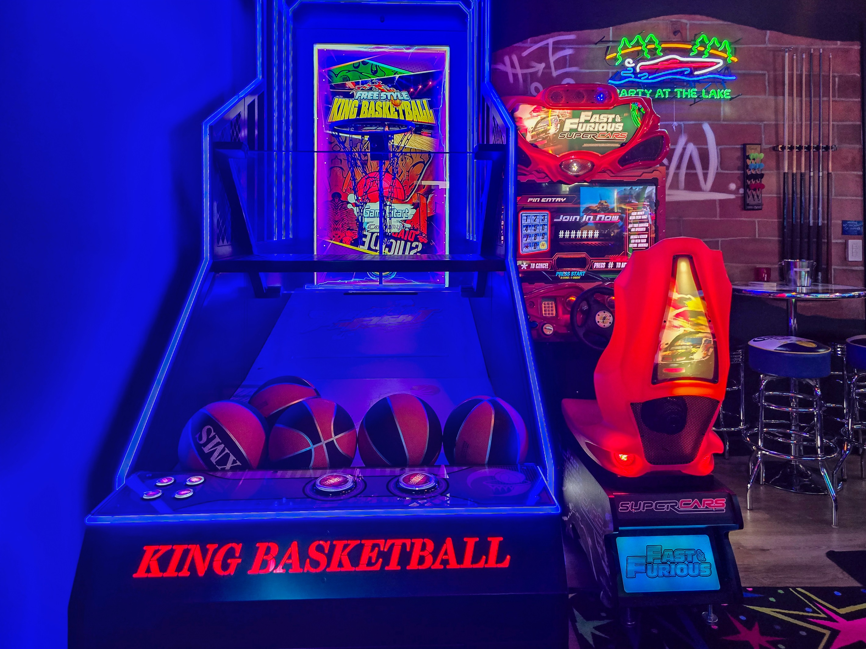 New! Kings commercial grade basketball game.