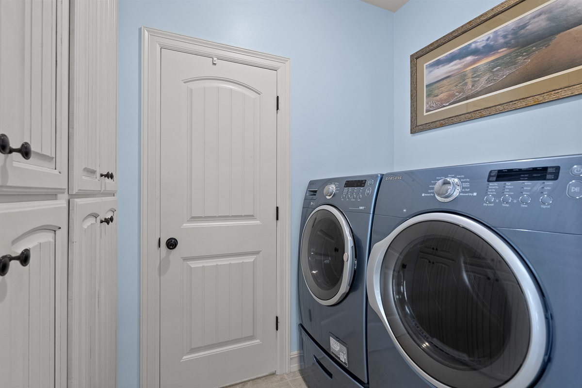 f1e1f0d7061d45e790474957ca26ab2f Large | Beachhouse | Texas | TX | Vacation Homes | Galveston | Crystal Beach | Kokomo | Breezy Days | Beachfront Elegance | Sunrise Serenity | Southern Sands Property Management, LLC
