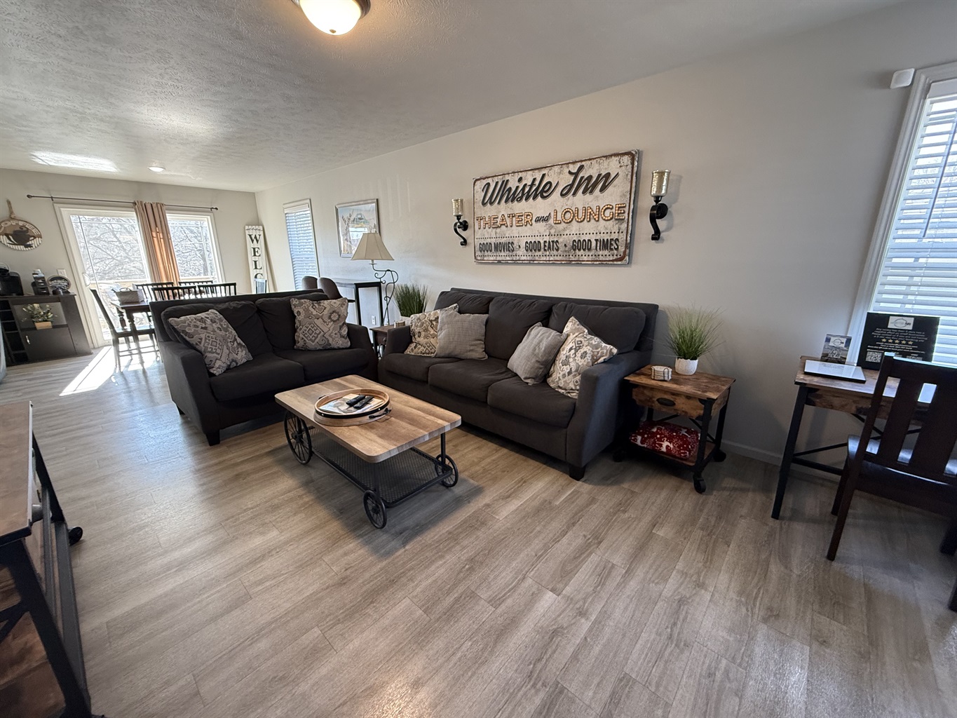 Enjoy family gatherings or just some TV time. A 60" streaming TV is ready for entertaining. 