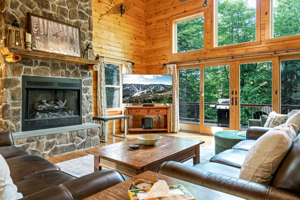 There’s something about the glow of the fireplace that makes the whole room feel extra welcoming!