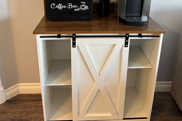 Prepare your morning coffee or tea before retreating to the balcony. Enjoy beautiful morning views of the bay while you enjoy your morning beverage ☕️ 