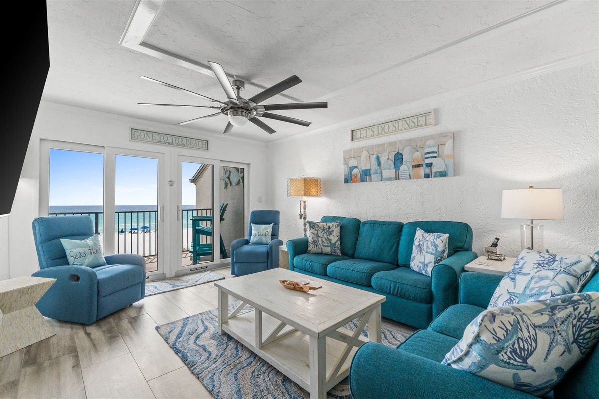 Living Room with Queen Sleeper Sofa and Amazing Views