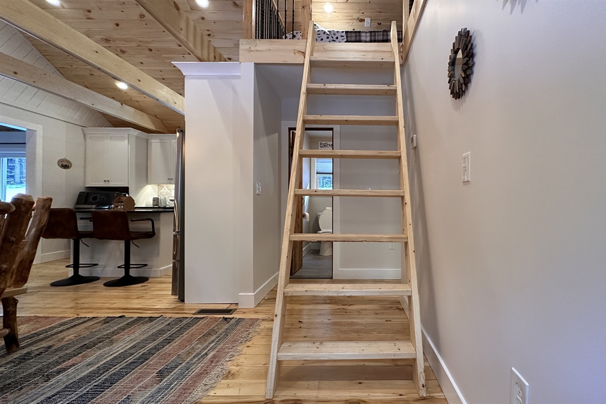 Ladder/Stairs to Loft