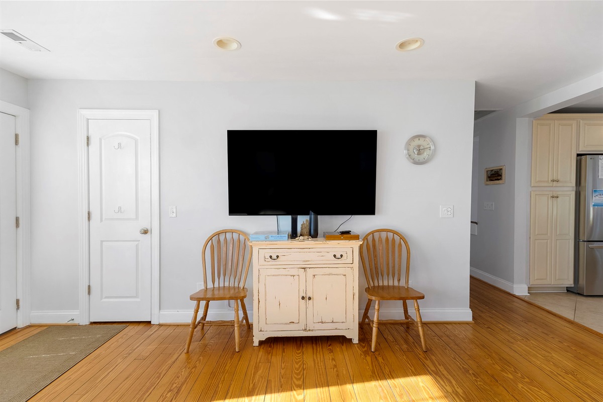 The large living room tv has cable AND streaming capability